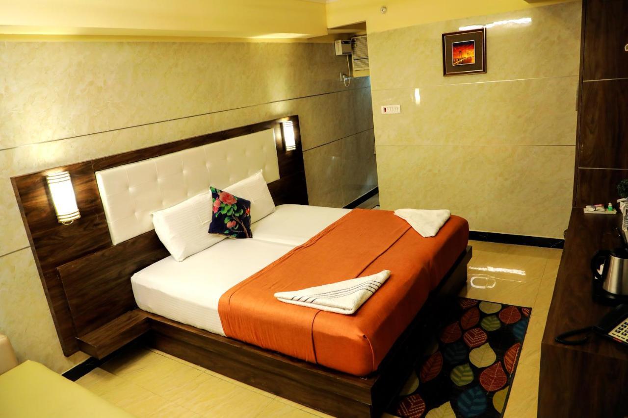 Hotel Ssk Grand Kanchipuram Buitenkant foto